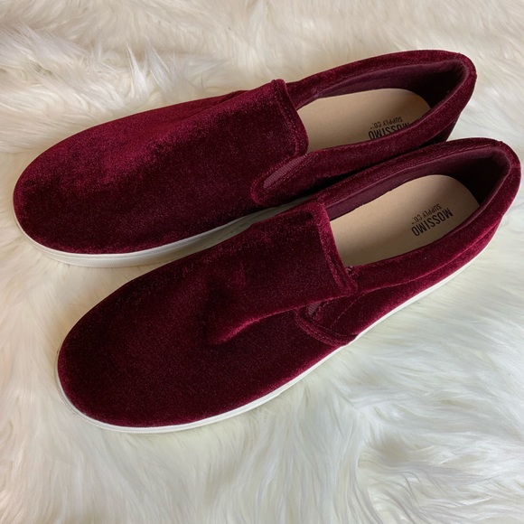mossimo slip on shoes